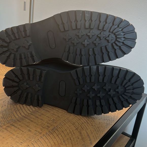 WOMAN by COMMON PROJECTS lace up black boot - Picture 7 of 16